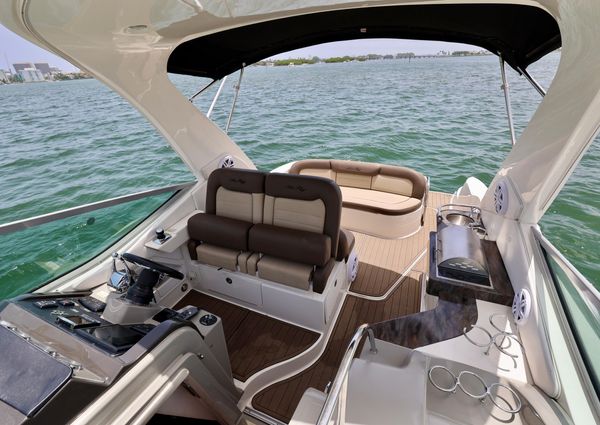 Sea Ray 330 Sundancer image