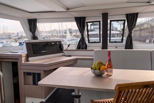 Fountaine Pajot Lucia 40 image