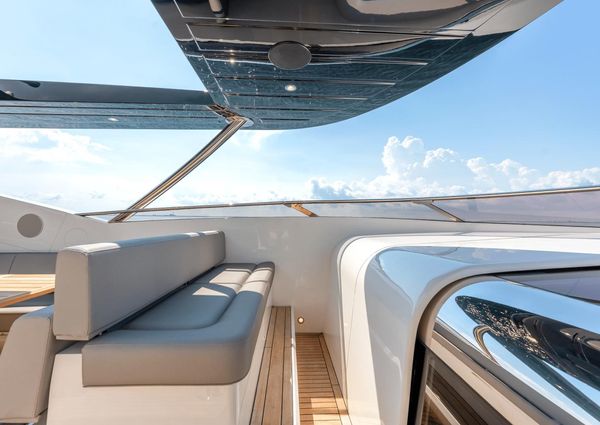 Sunseeker 95 Yacht image