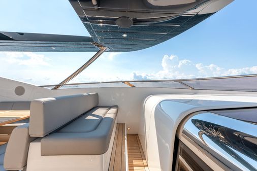 Sunseeker 95 Yacht image