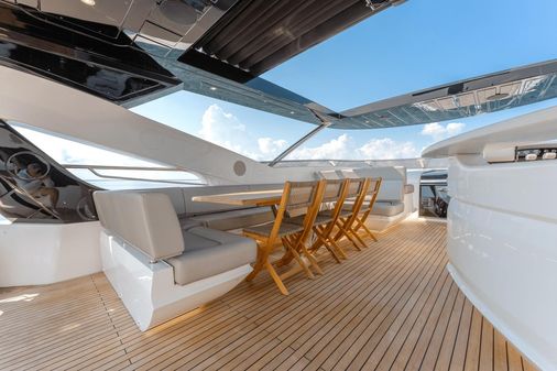 Sunseeker 95 Yacht image