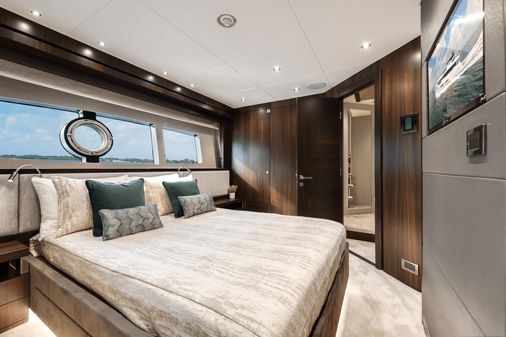 Sunseeker 95 Yacht image