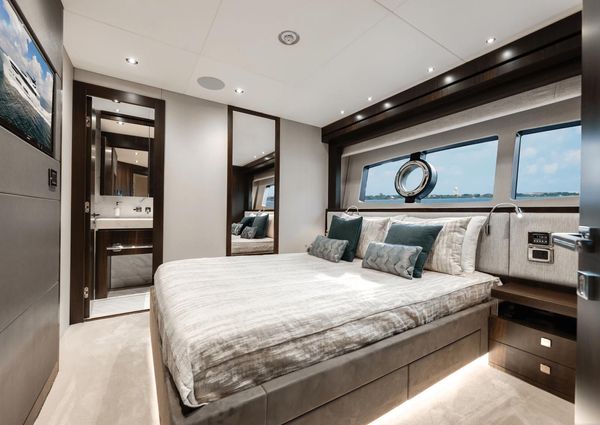 Sunseeker 95 Yacht image