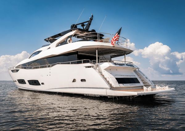 Sunseeker 95 Yacht image