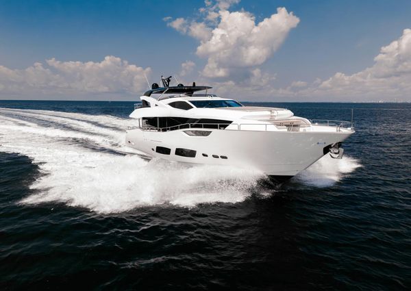 Sunseeker 95 Yacht image