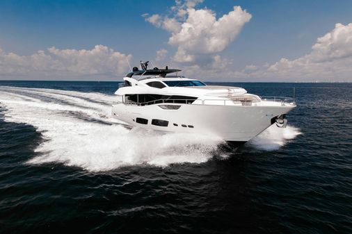 Sunseeker 95 Yacht image