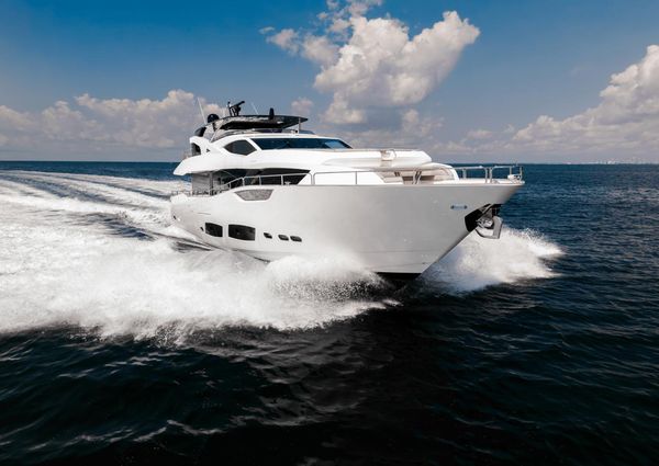 Sunseeker 95 Yacht image