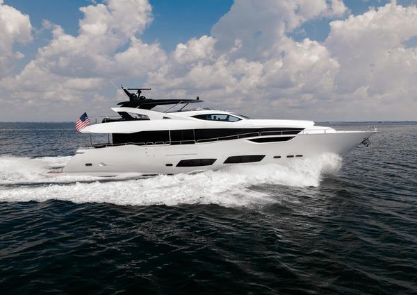 Sunseeker 95 Yacht image