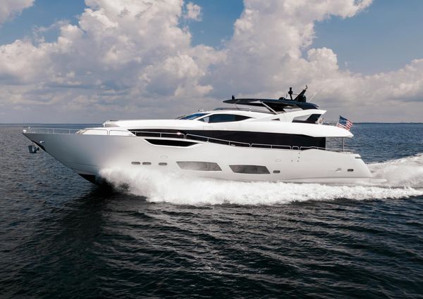 Sunseeker 95 Yacht image