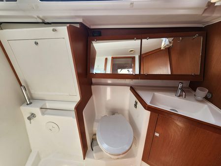 Beneteau Oceanis 45 image