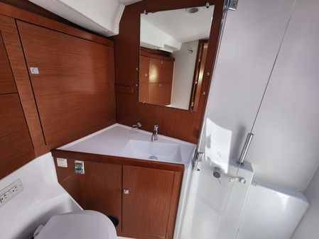 Beneteau Oceanis 45 image