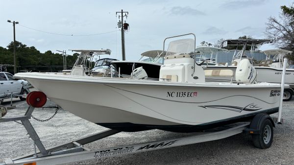 Carolina Skiff 218 DLV 