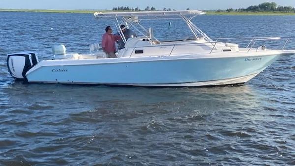 Cobia 312 Sport Cabin