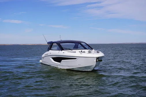 Cruisers Yachts 42 GLS OB image