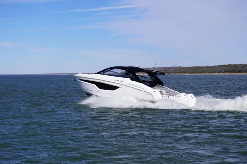 Cruisers Yachts 42 GLS OB image