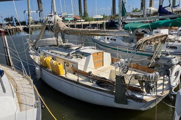 Cape-dory 31-CUTTER - main image