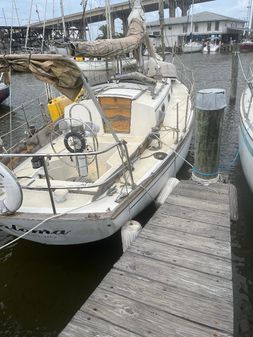 Cape-dory 31-CUTTER image