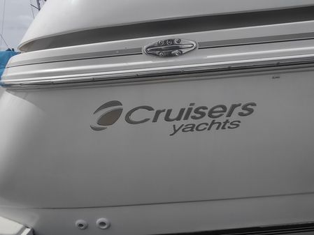 Cruisers Yachts 3870 Esprit image