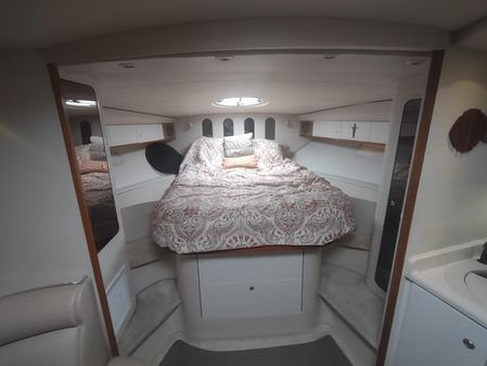 Cruisers Yachts 3870 Esprit image