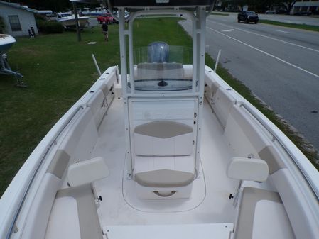 Robalo 2420-CENTER-CONSOLE image