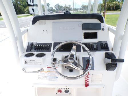 Robalo 2420-CENTER-CONSOLE image