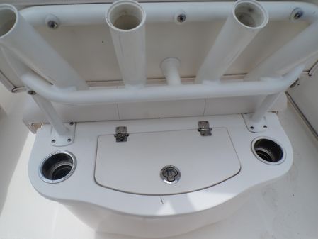 Robalo 2420-CENTER-CONSOLE image