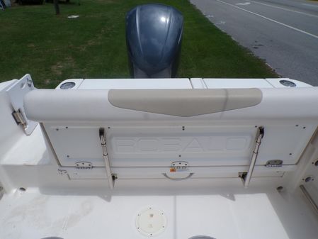 Robalo 2420-CENTER-CONSOLE image