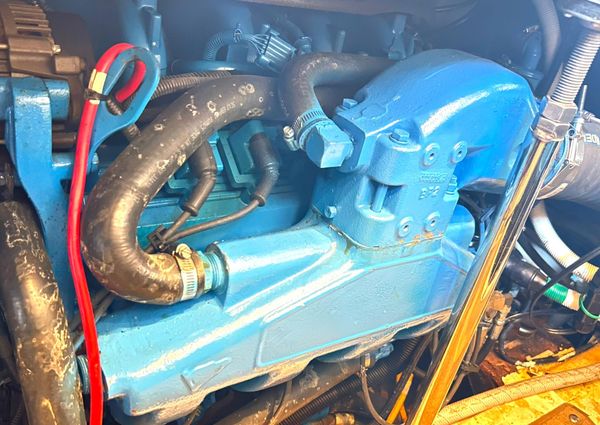 Carver 41 Cockpit Motor Yacht image