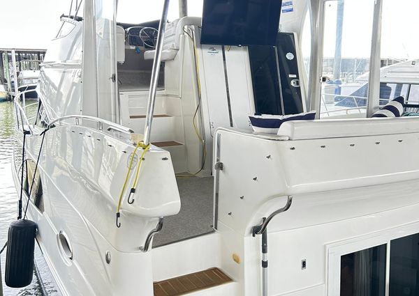 Carver 41 Cockpit Motor Yacht image