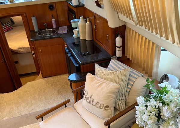 Carver 41 Cockpit Motor Yacht image