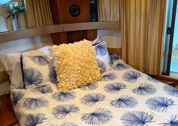 Carver 41 Cockpit Motor Yacht image