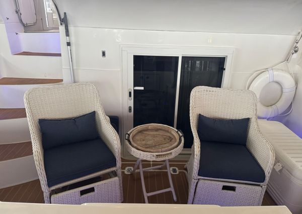 Carver 41 Cockpit Motor Yacht image