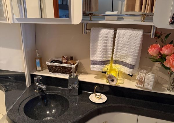 Carver 41 Cockpit Motor Yacht image