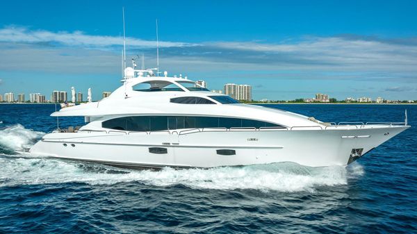 Lazzara Motor Yacht 