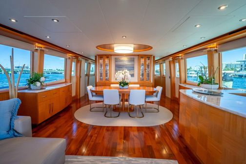 Lazzara Motor Yacht image