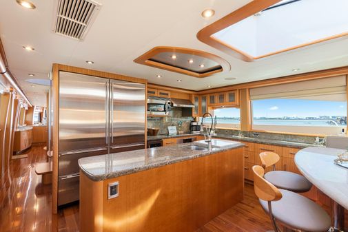 Lazzara Motor Yacht image