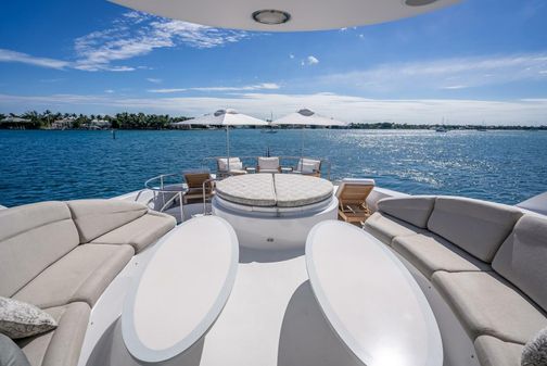 Lazzara Motor Yacht image