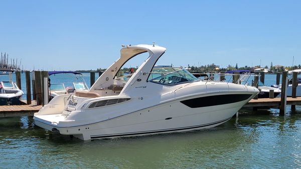 Sea Ray 330 Sundancer