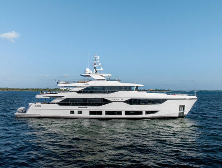 Gulf Craft Majesty 120 image