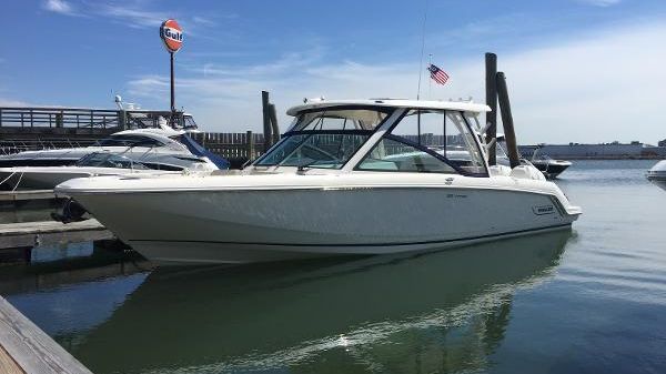 Boston Whaler 320 Vantage 