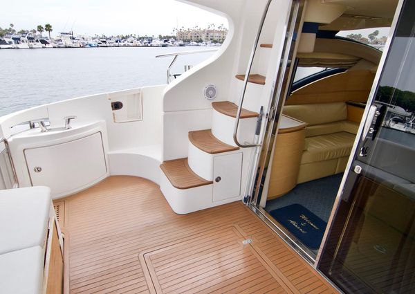 Azimut Flybridge image