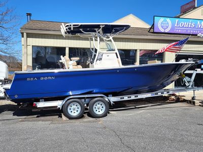 2022 Sea Born<span>LX24 Center Console</span>