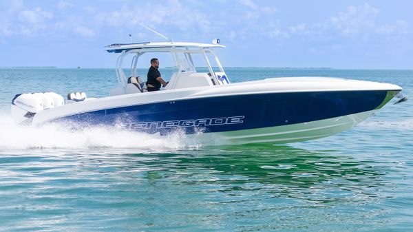 Renegade 33 Open 