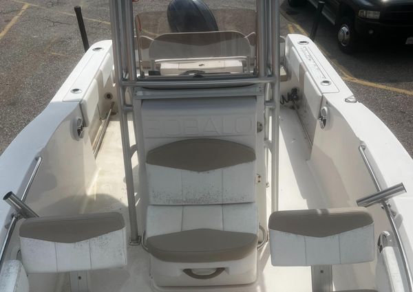 Robalo R200 Center Console image