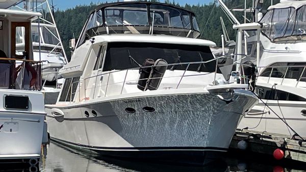 Meridian 490 Pilothouse 