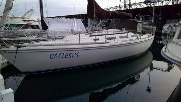 Catalina 36' sloop 