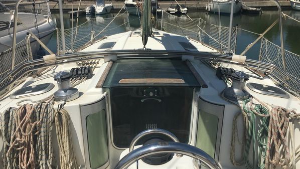 Beneteau Oceanis 351 image