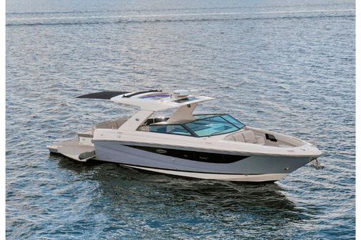 Sea Ray 400 SLX image