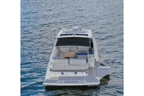 Sea Ray 400 SLX image