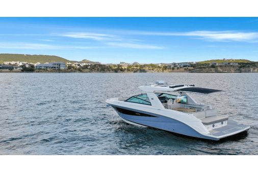 Sea Ray 400 SLX image